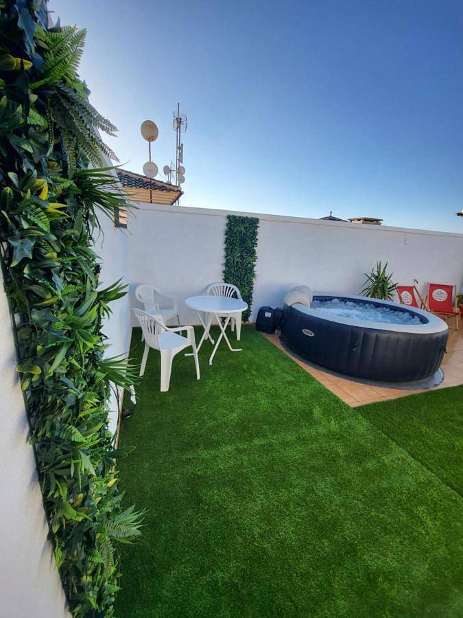 Appartement de vacances pour 6 personnes, avec jardin et balcon ainsi que piscine et jacuzzi - 1