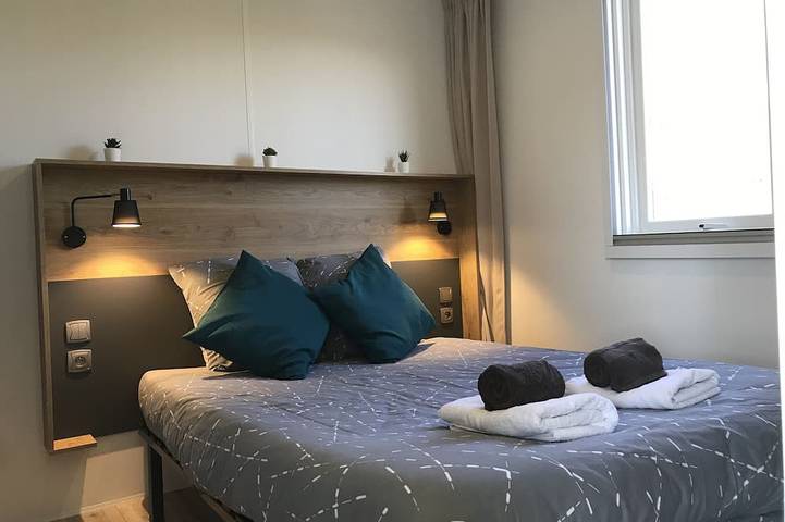 Location de vacances pour 9 personnes, avec piscine ainsi que terrasse et jacuzzi, animaux acceptés à Saint-Léger-sur-Dheune - 3