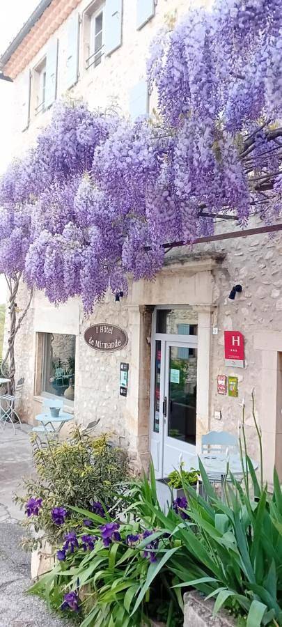Hôtel pour 2 personnes, avec jardin, animaux acceptés à Mirmande