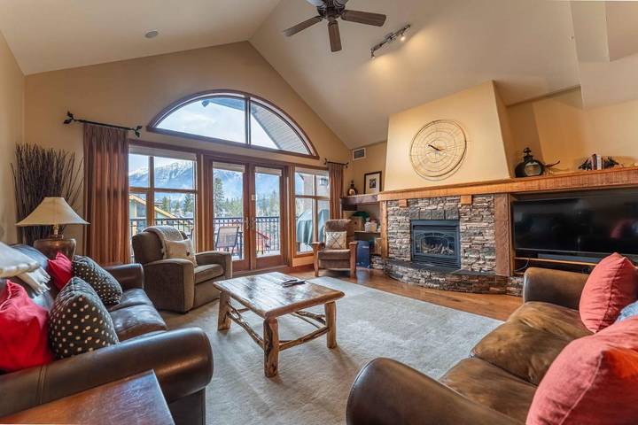 Ferienwohnung für 7 Personen, mit Ausblick und Balkon in Alberta