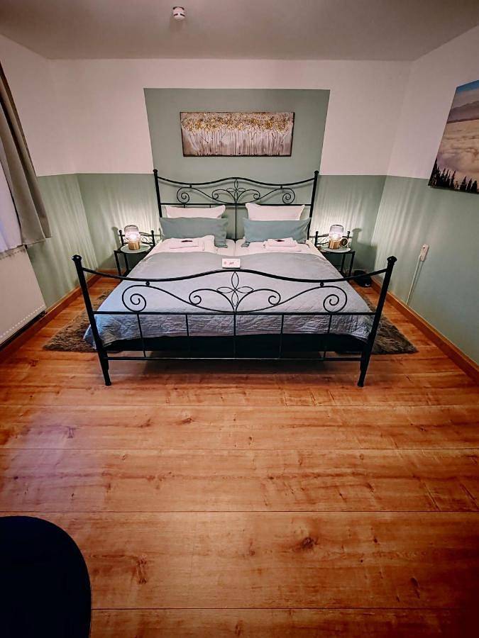 Ferienwohnung für 6 Personen, mit Terrasse und Garten sowie Ausblick in Hohenpeißenberg - 2