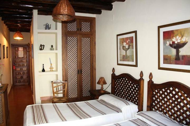 Hôtel pour 4 personnes, avec balcon, animaux acceptés dans Pitres - 2