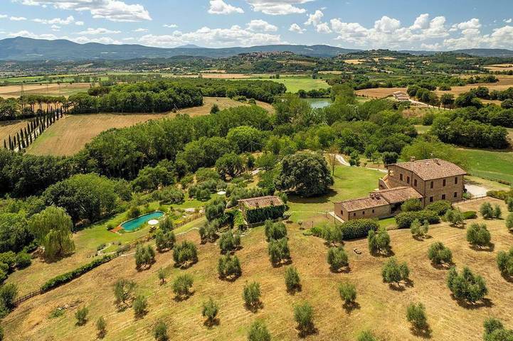 Agriturismo for 9 people, with sauna and garden as well as hot tub - 1