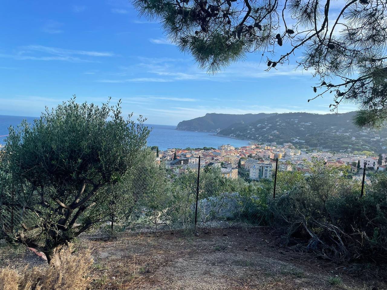 Entire apartment, Apartment "Villetta My Sea" with Sea View and Wi-Fi in Spotorno, Riviera di Ponente
