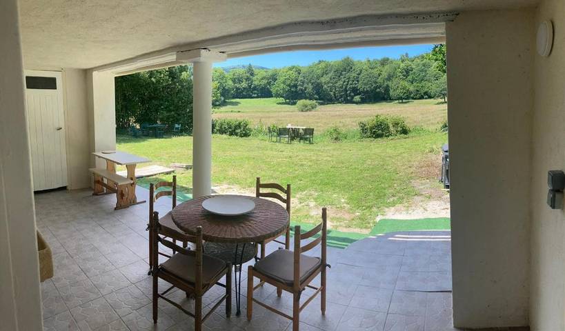 Location de vacances pour 4 personnes, avec vue et jardin, animaux acceptés à Les Martys - 3