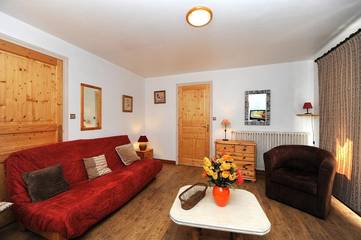 Chalet for 8 Guests in Saint-Martin-de-Belleville, Savoie, Picture 4