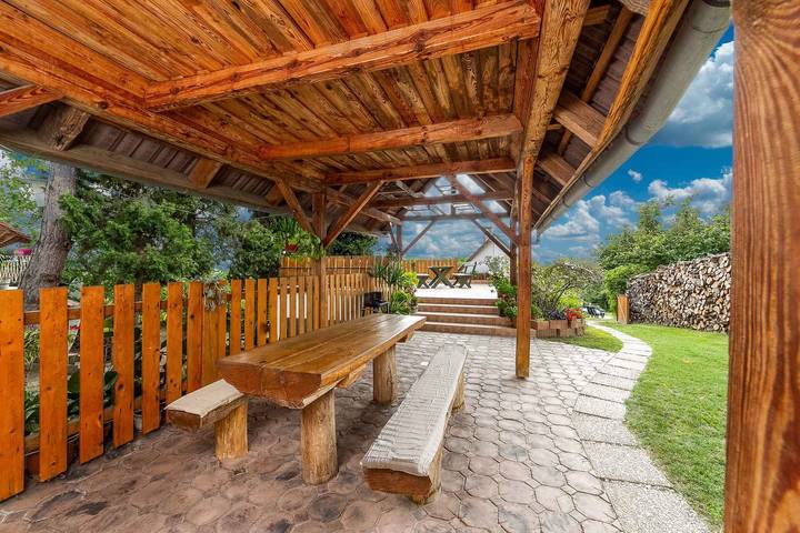 Ferienhaus mit Pool, Wlan, Geschirrspüler in Fonjod, Plattensee Südufer