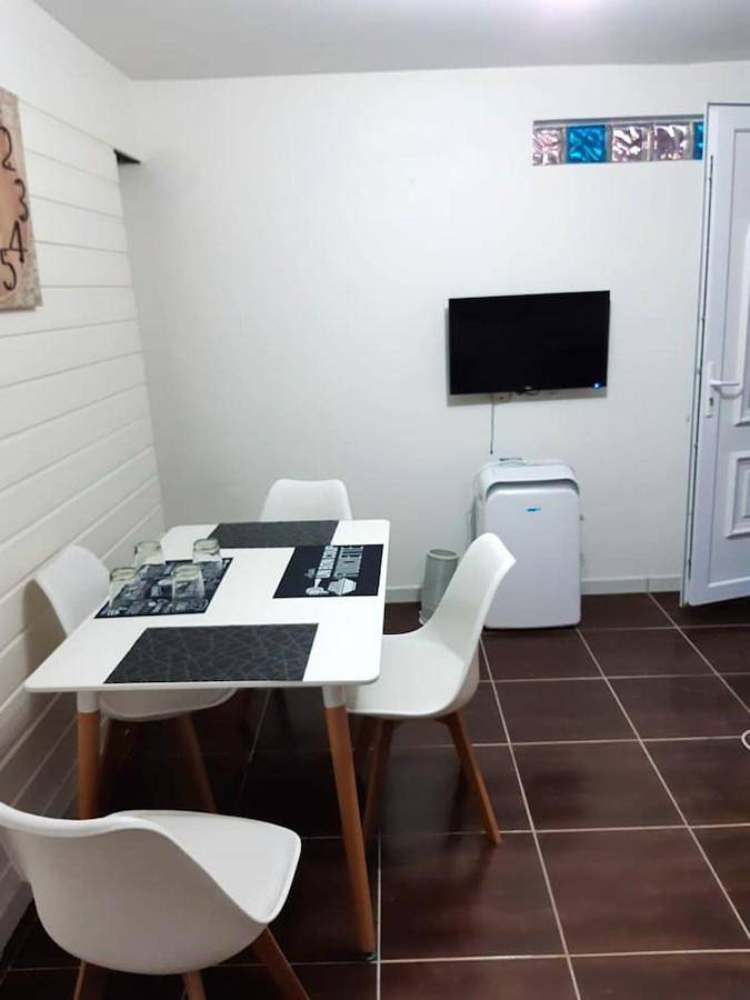 Gîte pour 4 personnes à Saint-Esprit (homonymie) - 3