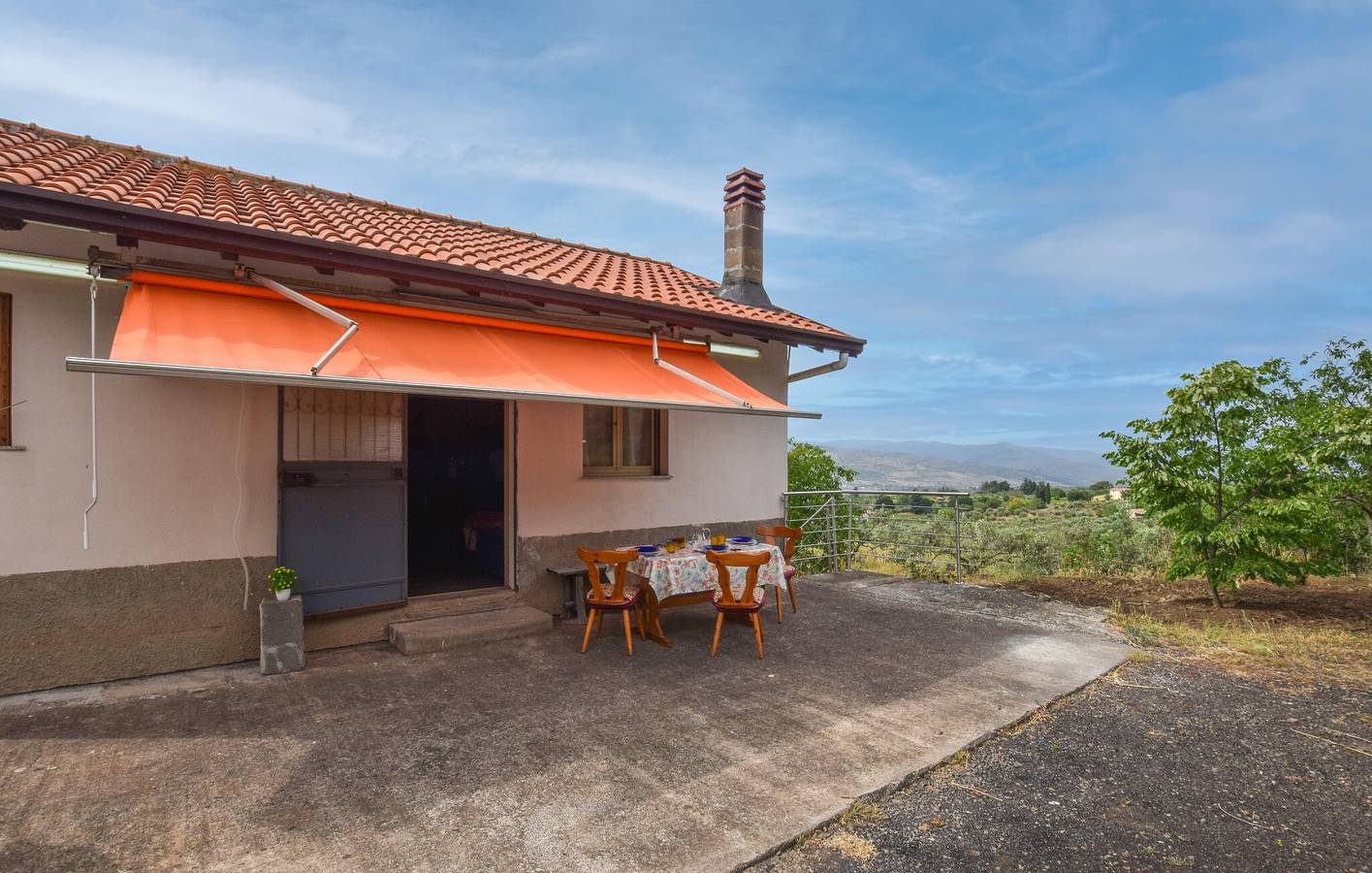 Gemütliche Ferienwohnung mit WiFi, TV, AC, Parkplatz, Küche in Bronte, Ätna