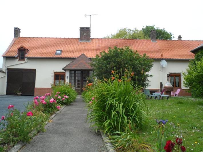 Location de vacances pour 11 personnes, avec Terrasse ainsi que Jardin et Vue à Feuquières-en-Vimeu