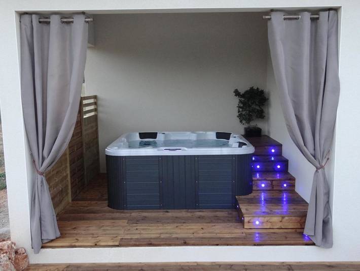 Maison d’hôte pour 2 personnes, avec piscine ainsi que vue et jardin dans l' Hérault - 2