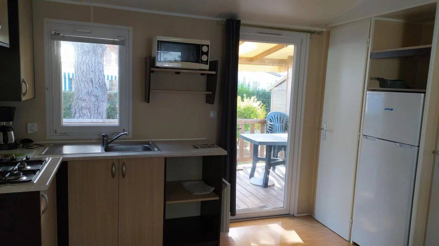 Zecamping 3 étoiles piscine animations locatif 38m2 6 pers in Graissac, Argences en Aubrac