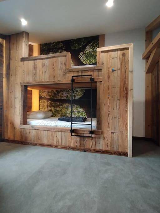 Gîte pour 14 personnes, avec jardin et vue ainsi que piscine et bassin pour enfant à Liézey - 3