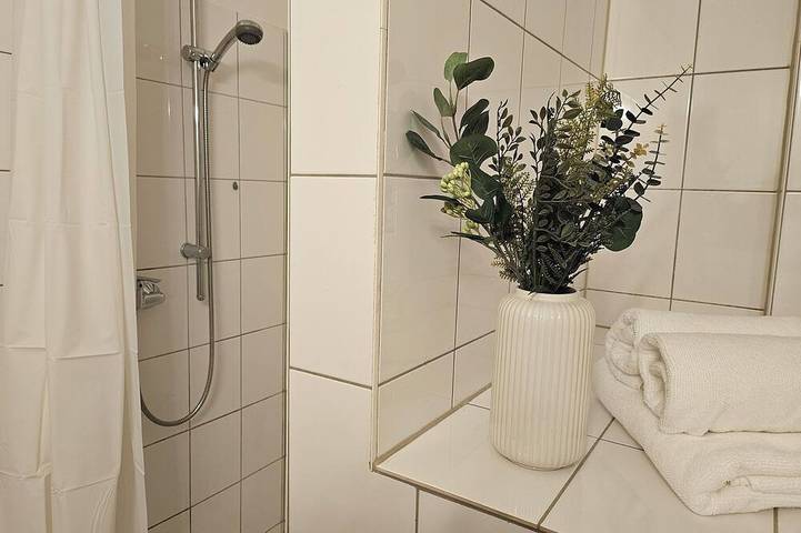 Ganze Wohnung, Schönes Single Apartment I 3min City I P I Waschmaschine I 100m Supermarkt in Ibbenbüren, Kreis Steinfurt