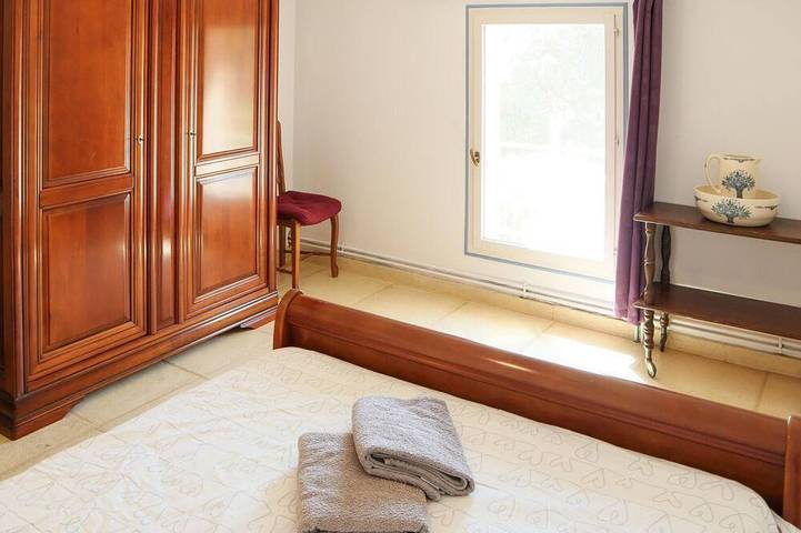 Cozy home in Rochefort-du-Gard in Rochefort-du-Gard, Nimes und Umgebung