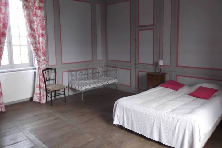 Château pour 35 personnes, avec jardin dans Mayenne - 2