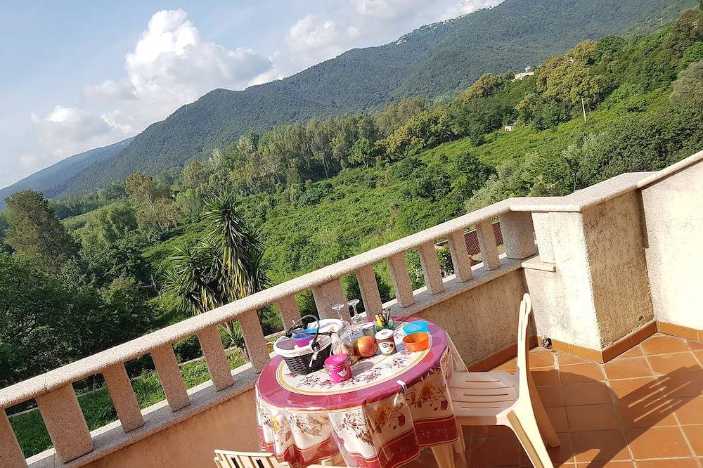 Appartement entier, Chambre 3 Personnes 5mn des plages, Piscine. in Prunelli-di-Fiumorbo, Parc naturel régional de Corse