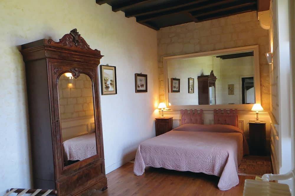 Gorgeous home in Chinon with Wifi in Chinon, Loire Valley