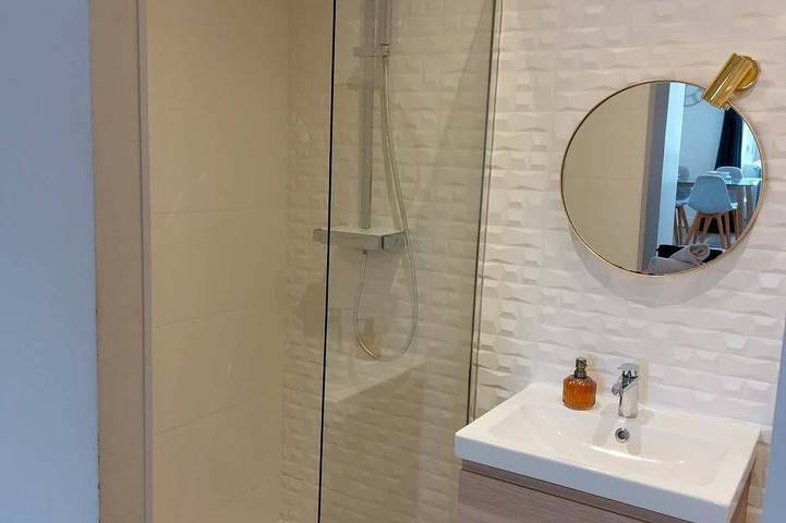 Ganze Wohnung, Le Bompard*** 50 m² Art Deco villa with garden in Rodez, Aveyron