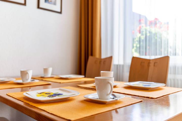 Appartement entier, Appartement 'Gästehaus Gross' avec terrasse privée, jardin privé et Wi-Fi à Neustadt in Neustadt an der Weinstraße, Pfälzer Rheinebene