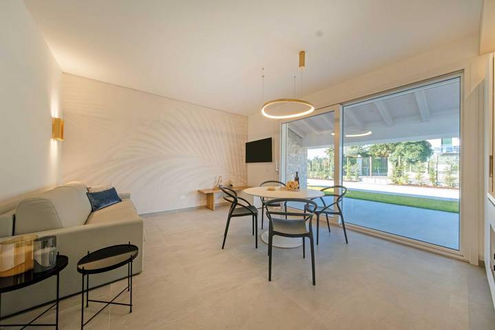 Ferienwohnung für 4 Personen, mit Balkon/Terrasse und Pool