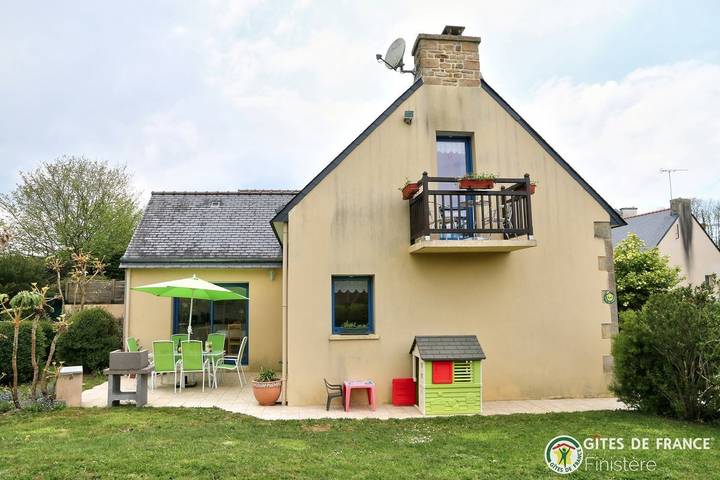 Gîte für 4 Personen, mit Terrasse und Garten in Pleuven