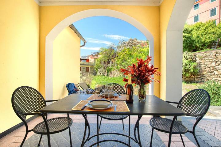 Residenz für 3 Personen, mit Balkon/Terrasse und Pool in Imperia Provinz - 4