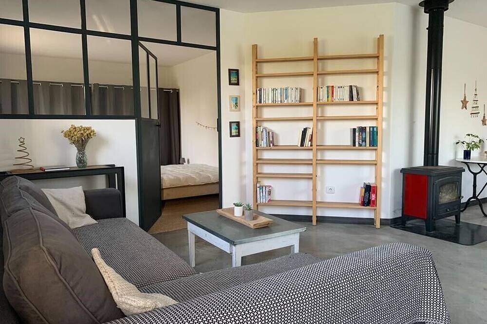 La campagne : Logement au calme avec jardin et bassin in Lauris, Parc naturel régional du Luberon