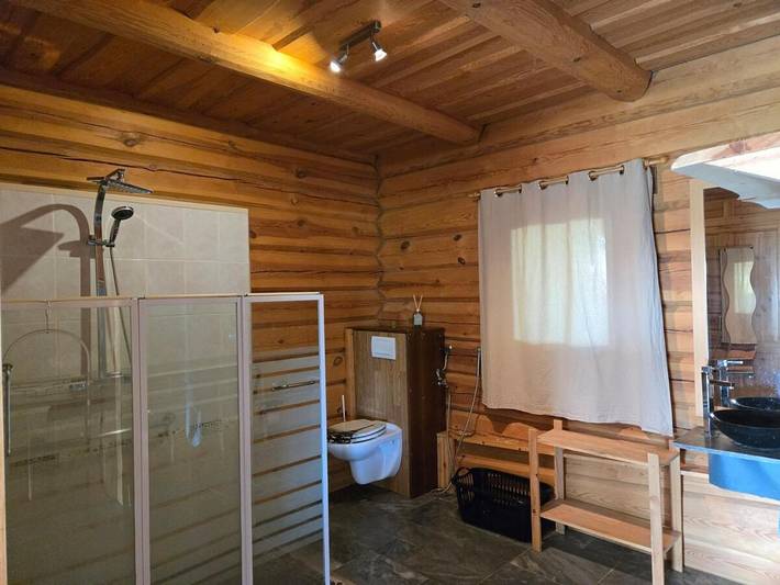 Gîte pour 5 personnes, avec vue et terrasse, animaux acceptés à Lubersac - 3