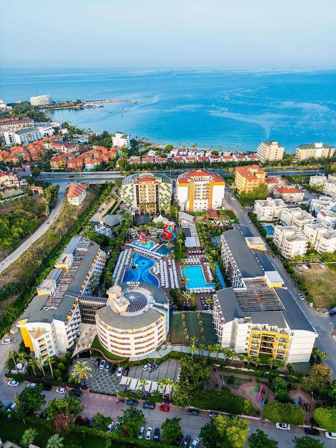 Hotel für 4 Personen, mit Garten und Kinderpool sowie Sauna und Pool in Avsallar