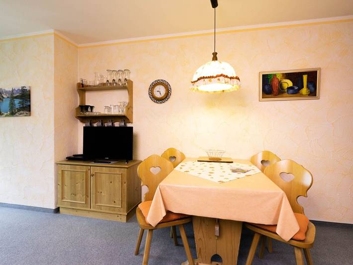 Ferienwohnung für 3 Personen, mit Balkon und Sauna sowie Pool in Bad Hindelang - 3