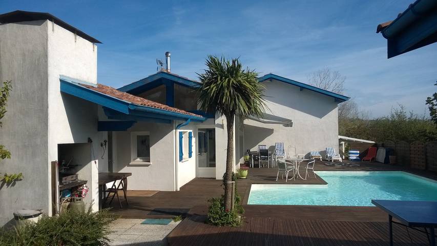Holiday home for 15 people, with garden and hot tub, child-friendly - 1