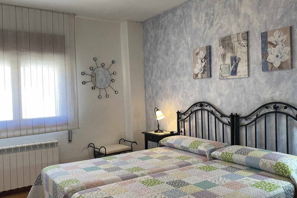 Entire apartment, Casa Lola in Beceite, surrounded by mountains and rivers. in Beceite, Massis dels Ports