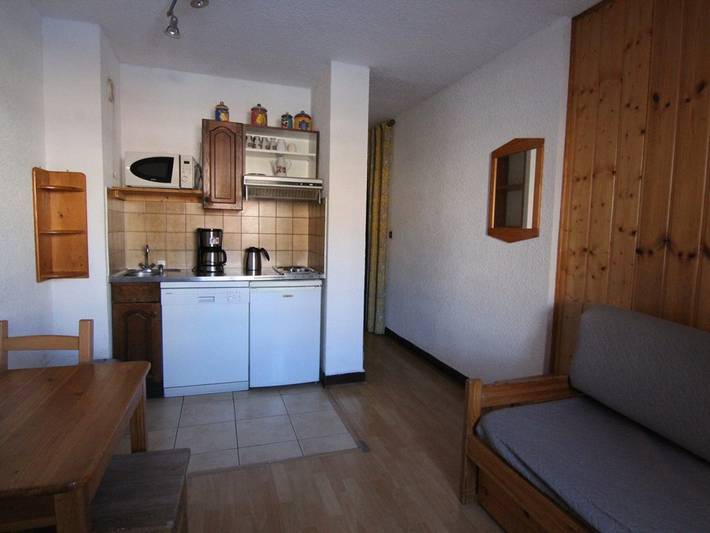 Appartement entier, Studio cosy pour 4 pers., pied des pistes Alpe d'Huez, centre-station, Tv, cuisine équipée, casier à skis in Huez, Parc national des Écrins