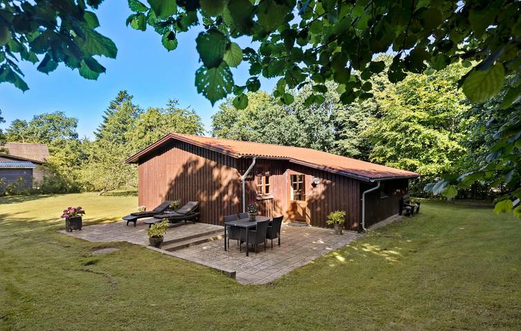 Ferienhaus für 6 Personen, mit Terrasse und Garten in Hvalpsund - 2