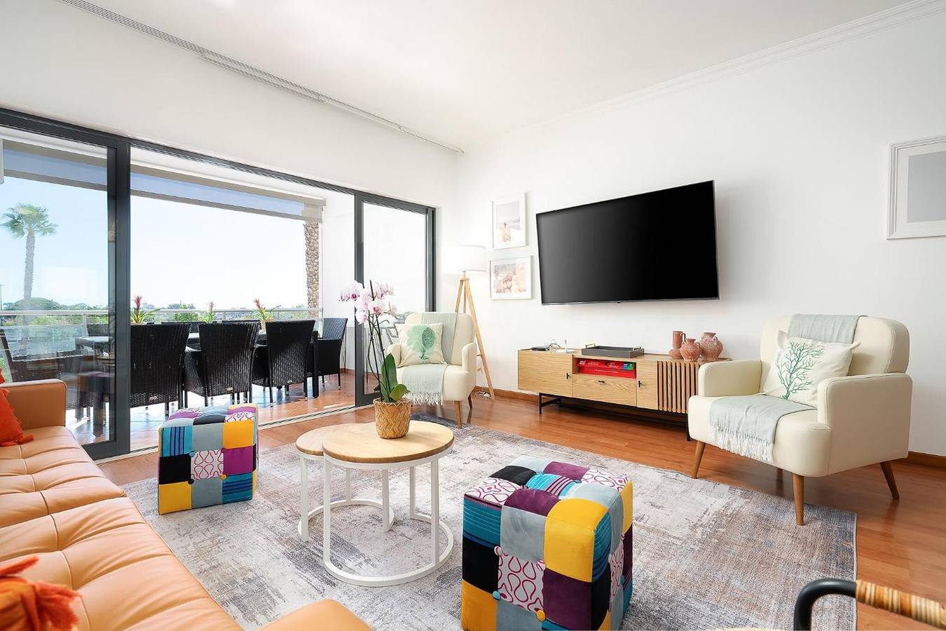 Ganze Wohnung, Apartment 'Fernandas Hideaway' mit Gemeinschaftspool, Wlan und Klimaanlage in Quelfes, Parque Natural da Ria Formosa