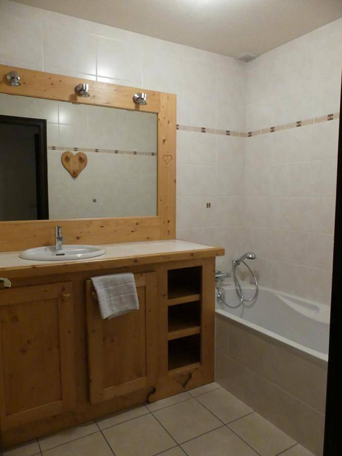 Gîte pour 7 personnes, avec terrasse, animaux acceptés dans Office De Tourisme De Flumet - 4