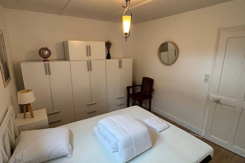 Apartamento entero, Apartamento renovado con terraza amplia y estacionamiento en Touques in Touques, Region de Lisieux