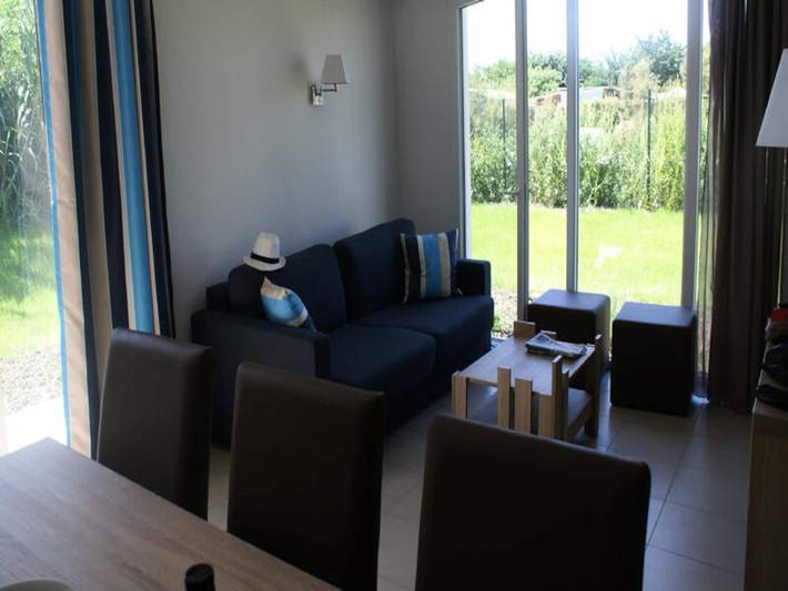 Gîte pour 6 personnes, avec terrasse et piscine, animaux acceptés dans Plage du Grau d'Agde