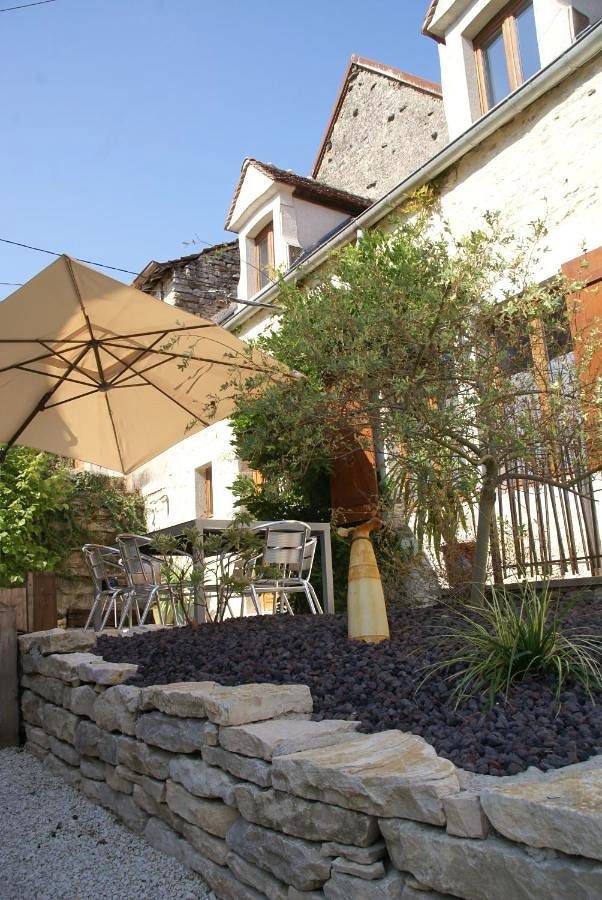 Location de vacances pour 5 personnes, avec terrasse à Bèze (homonymie) - 2