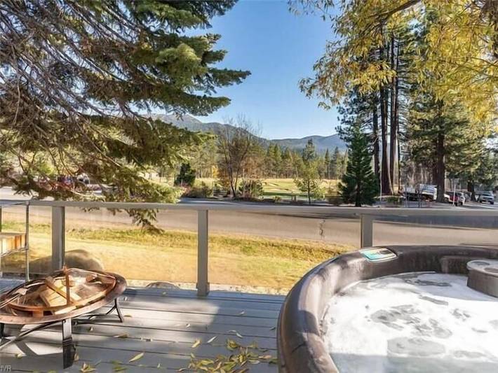 Vacation rental for 7 people, with balcony and hot tub in Diamond Peak