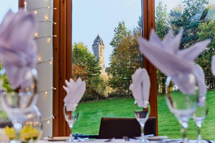 Hôtel pour 2 personnes, avec Terrasse ainsi que Jardin et Piscine à Stirling