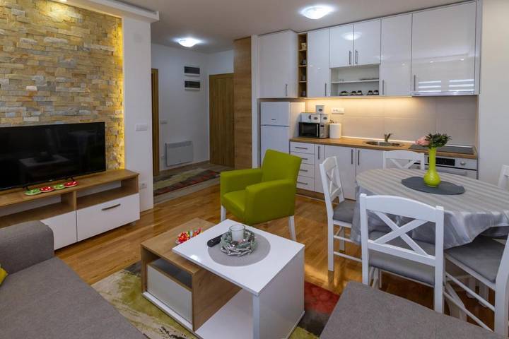 Ferienwohnung für 2 Personen, mit Ausblick und Garten sowie Terrasse in Serbien