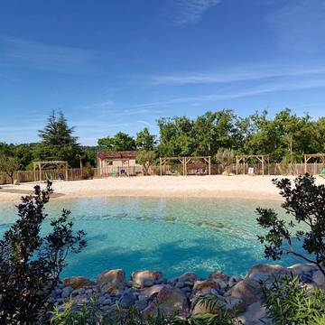 Gîte pour 4 personnes, avec terrasse et piscine, animaux acceptés à Artignosc-sur-Verdon