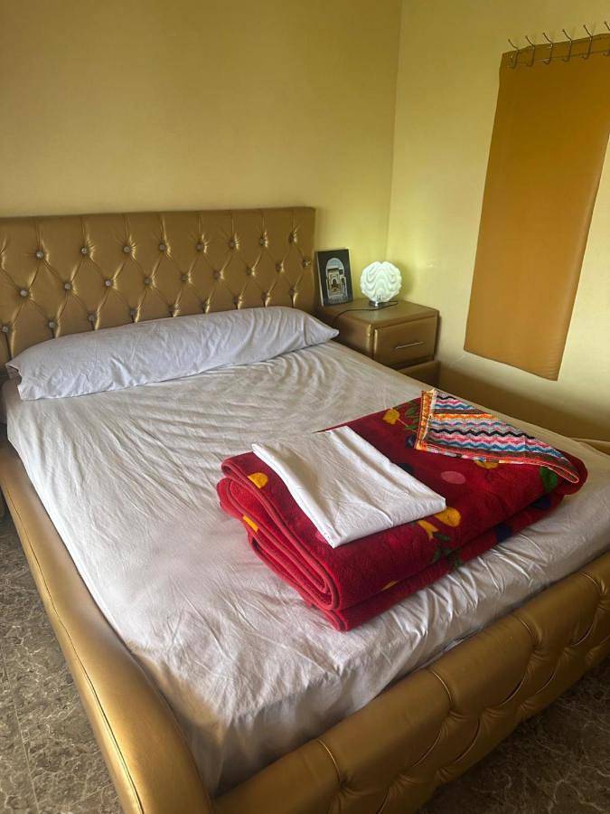 Hôtel pour 2 personnes, avec terrasse et vue, animaux acceptés dans Kelaat M Gouna - 3