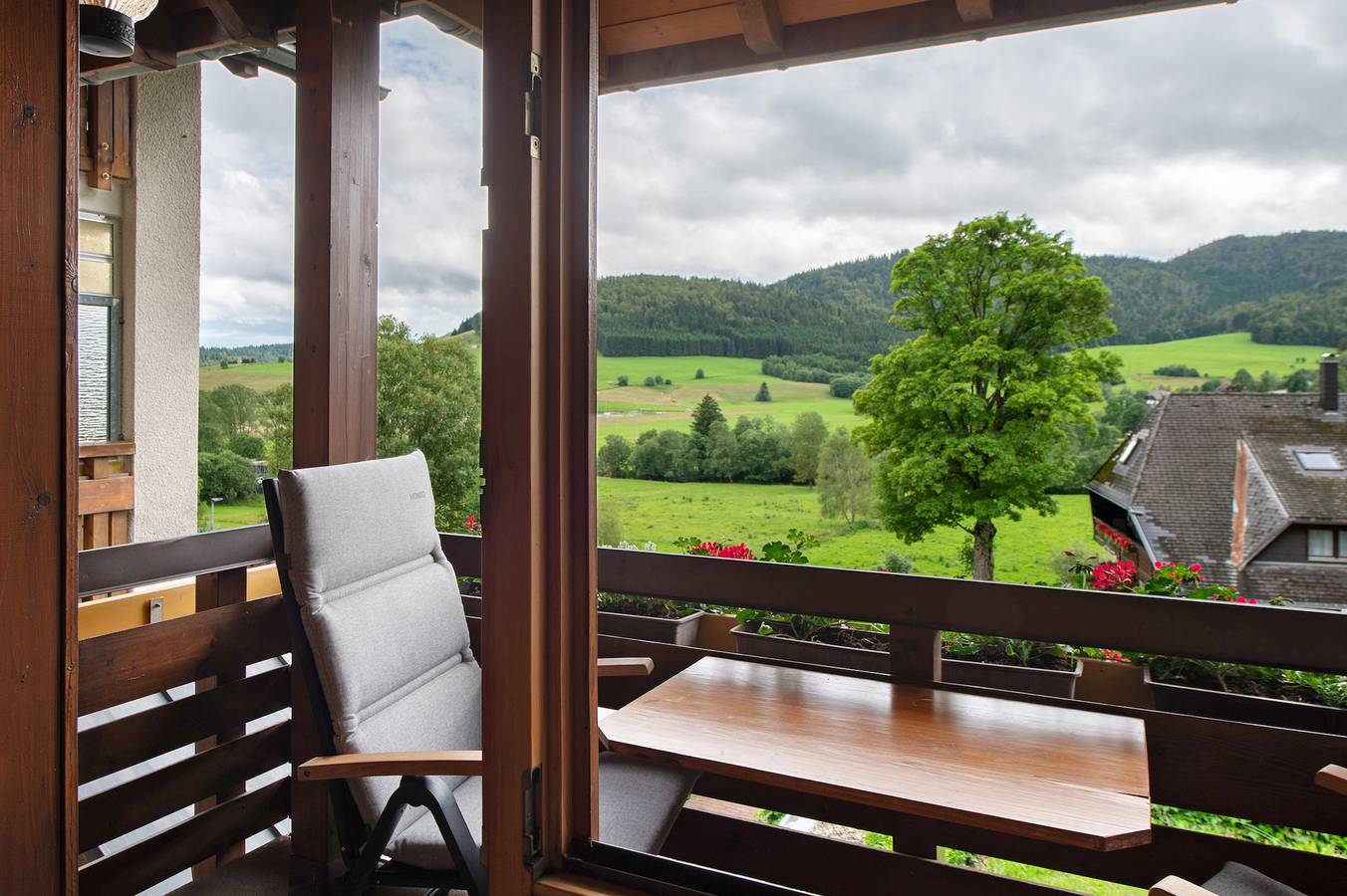 Ganze Wohnung, Ferienwohnung Birke" mit Bergblick, Balkon und Wlan in Suedlicher Schwarzwald, Bernau im Schwarzwald