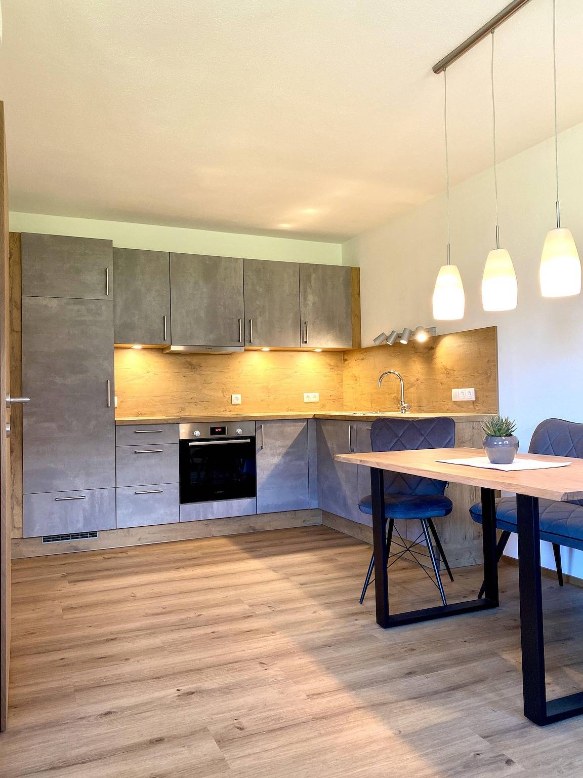 Ganze Ferienwohnung, Apart Theresa in Tuxer Alpen, Fügen