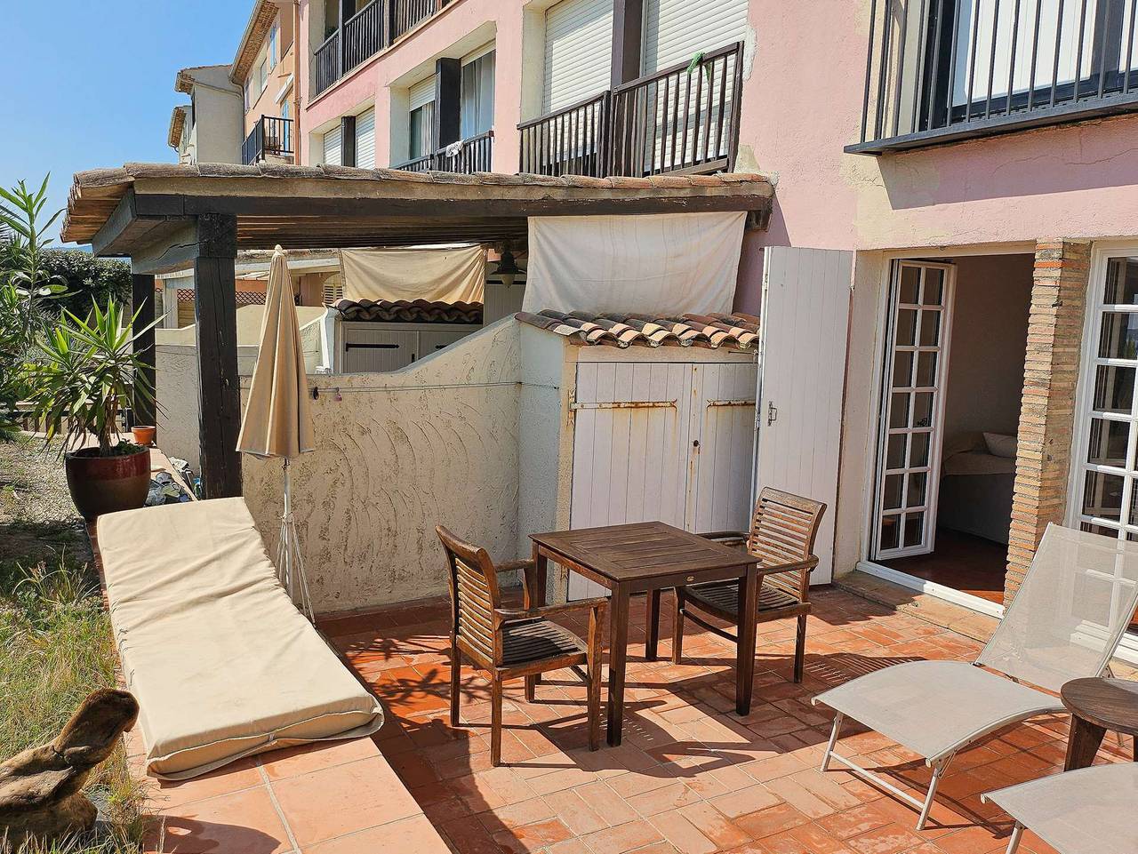 Entire studio, Studio for 4 people with direct access to the beach and wifi in Port Grimaud, Grimaud