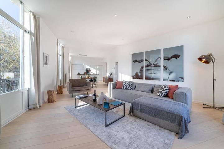 Gîte pour 8 personnes, avec balcon à Ixelles-Elsene