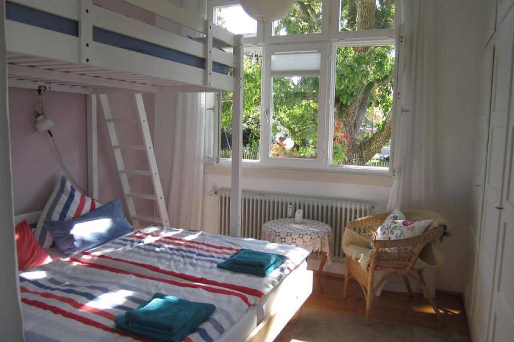 Ganze Wohnung, Apartment Am Birnbaum, 25qm, 1 Wohn-/Schlafzimmer, max. 4 Personen in Reutlingen, Neckar-Alb